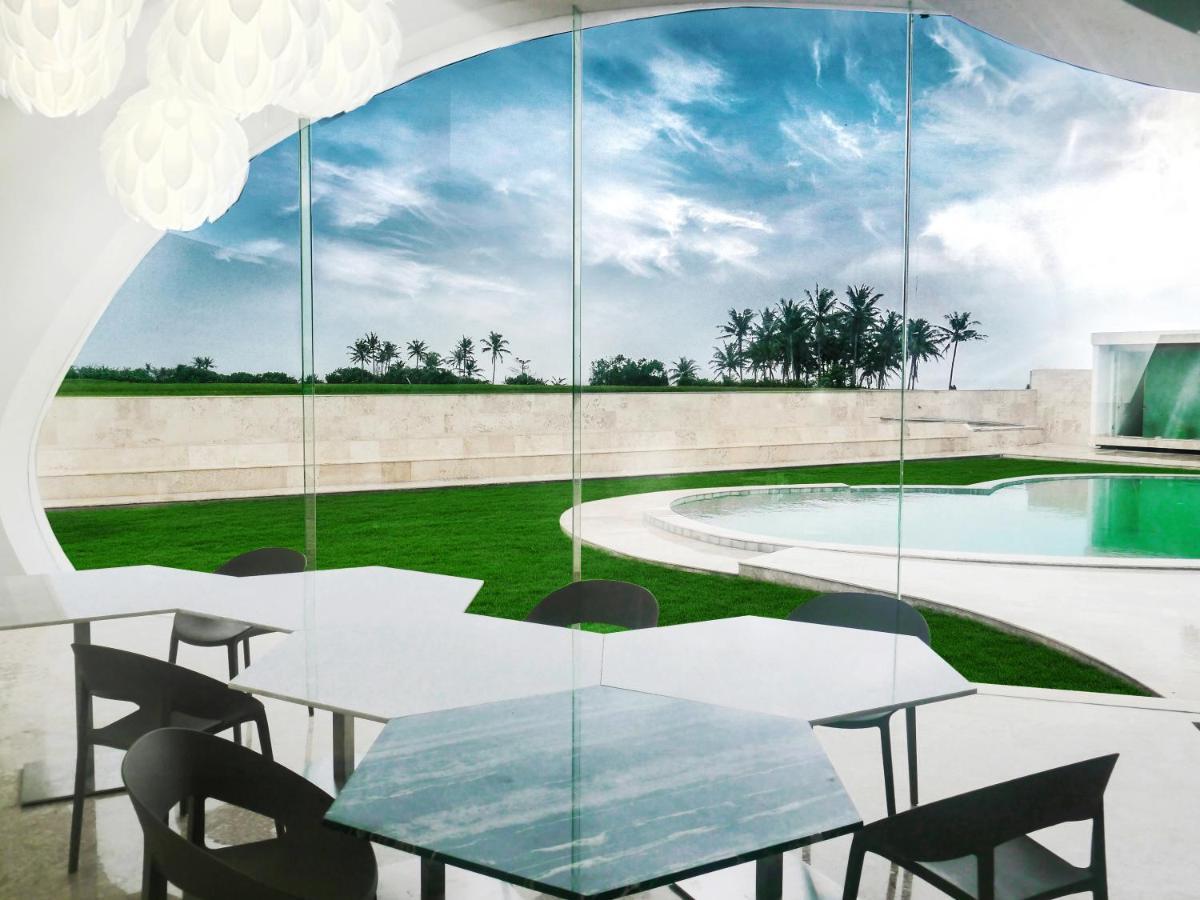 The Cloud Beachfront Villa Tabanan Exterior foto